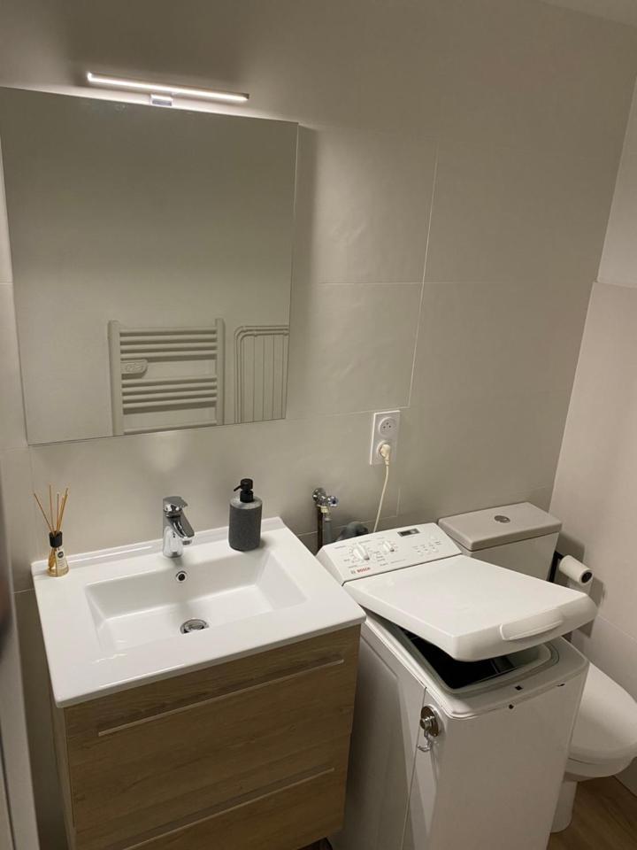 Apartment Moderne Proche Commerces